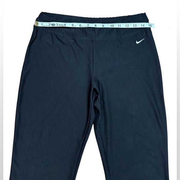 NIKE, Women's Training Pants, Medium (8-10), Black 🏃‍♀️‍➡️ - Picture 3 of 7